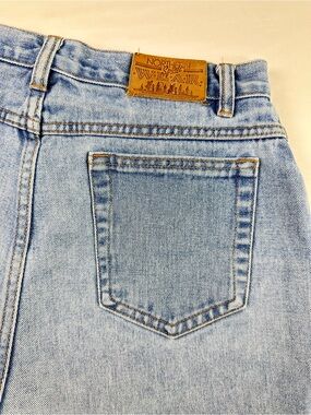 Vintage Northern Spirit High Waisted Denim Shorts Raw Hem Cutoffs 90s Mom Jorts